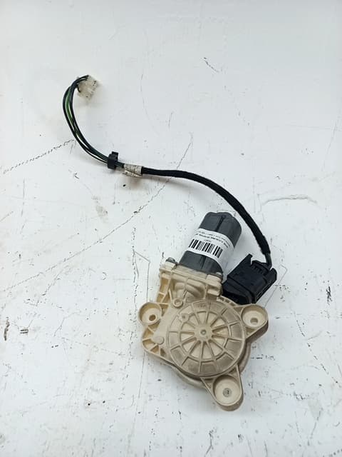 Motor elevalunas delantero derecho MERCEDES-BENZ CLASE C (W203) 2