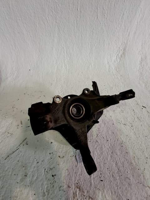 Mangueta delantera derecha OPEL CORSA D (S07)