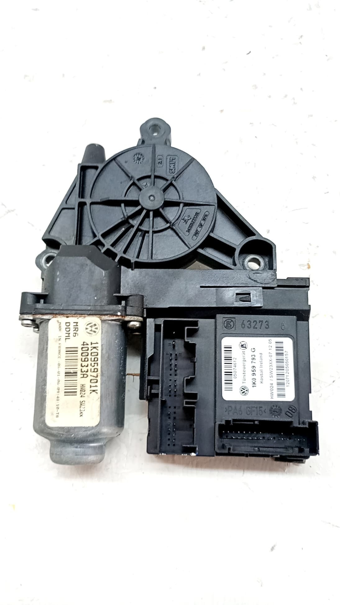 Motor elevalunas delantero izquierdo VOLKSWAGEN GOLF V BERLINA (1K1) 2