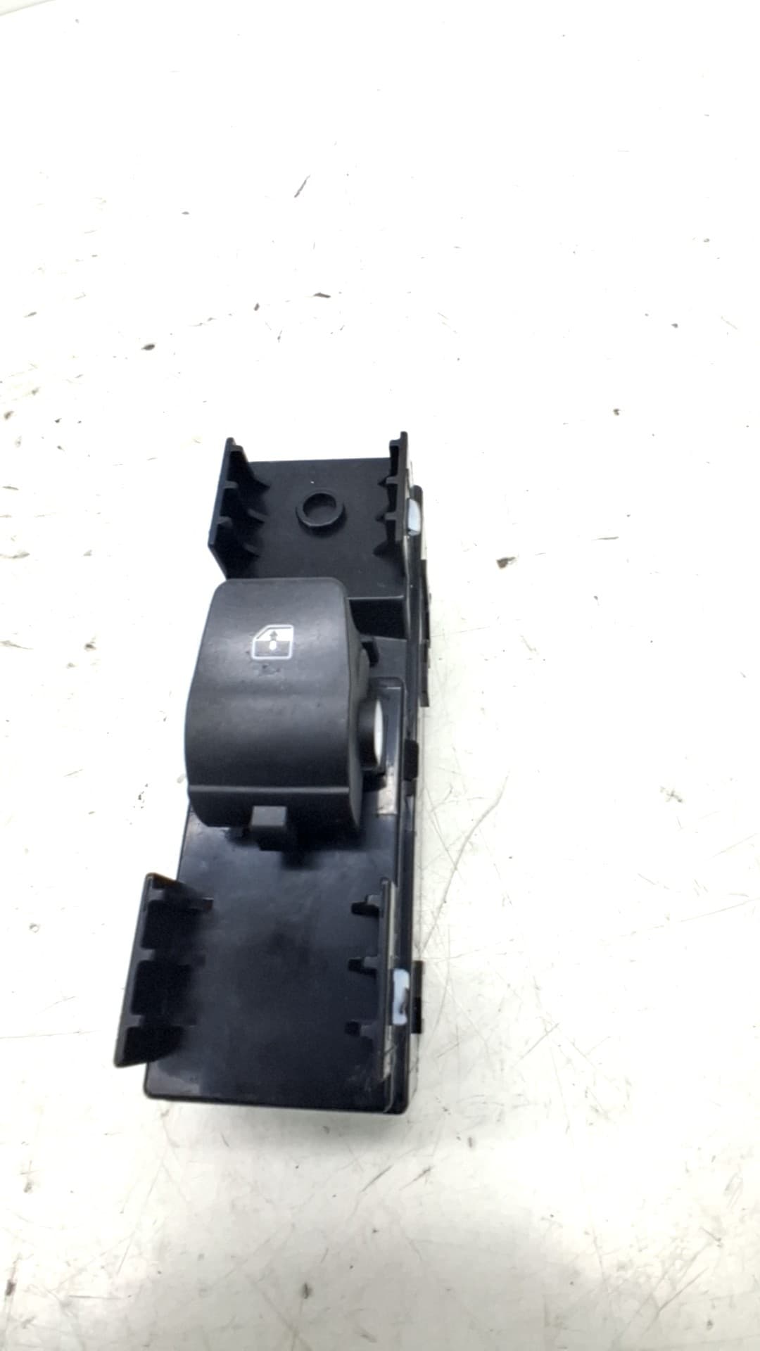 Mando elevalunas delantero derecho HYUNDAI I30 (PD)