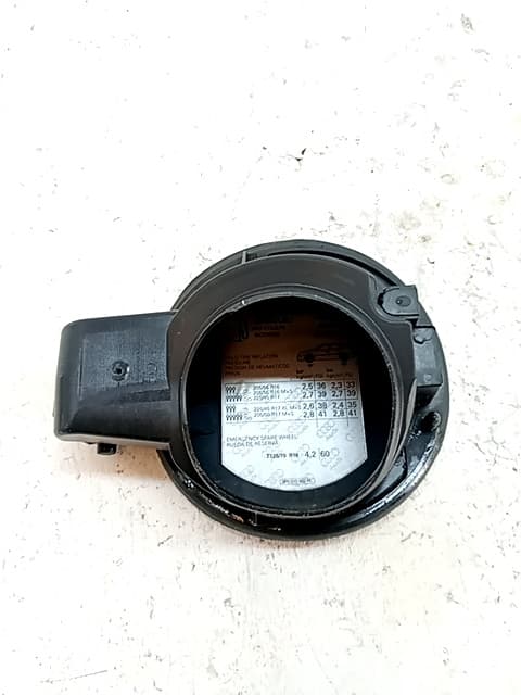 Tapa exterior combustible AUDI A3 (8P)