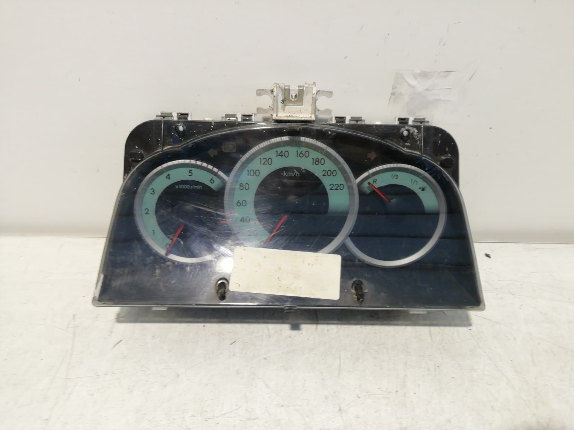 Cuadro instrumentos TOYOTA COROLLA VERSO (R1)