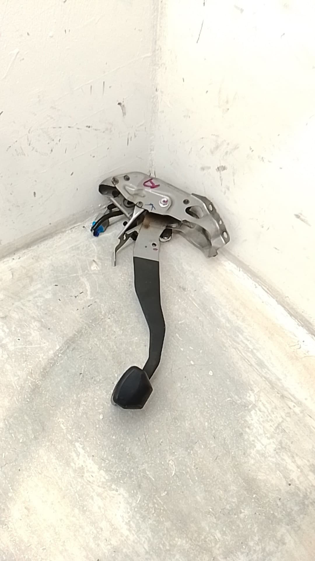 Pedal freno TOYOTA C-HR 4
