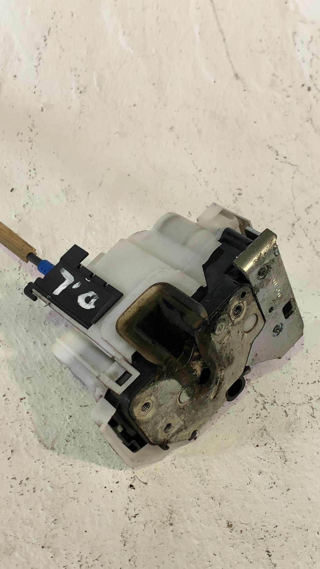 Cerradura puerta delantera izquierda FIAT DOBLO 2