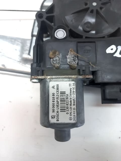 Elevalunas delantero izquierdo PEUGEOT 2008 (--.2013->) 2