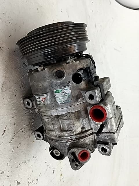Recambio HYUNDAI SONATA (NF) ref. 977013K720 2