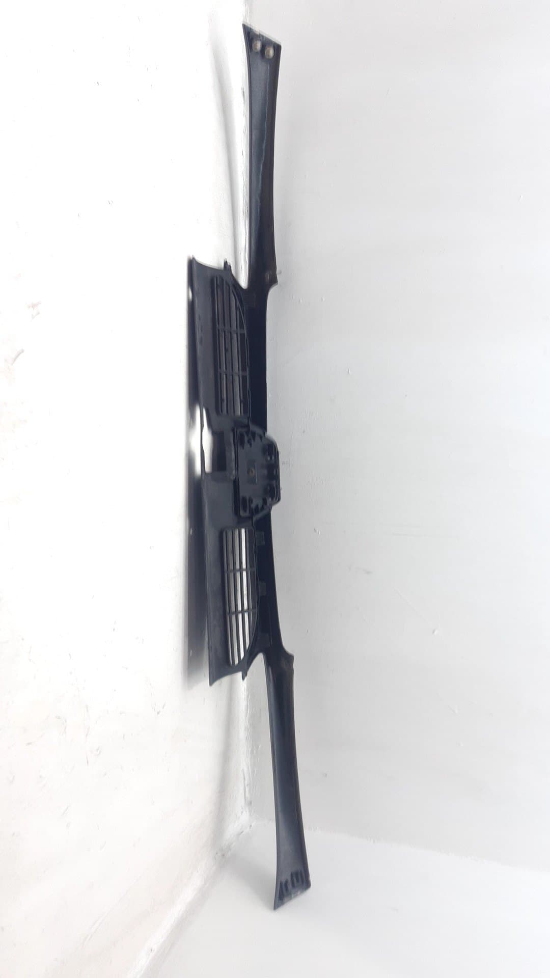 Rejilla delantera PEUGEOT 206 BERLINA 3