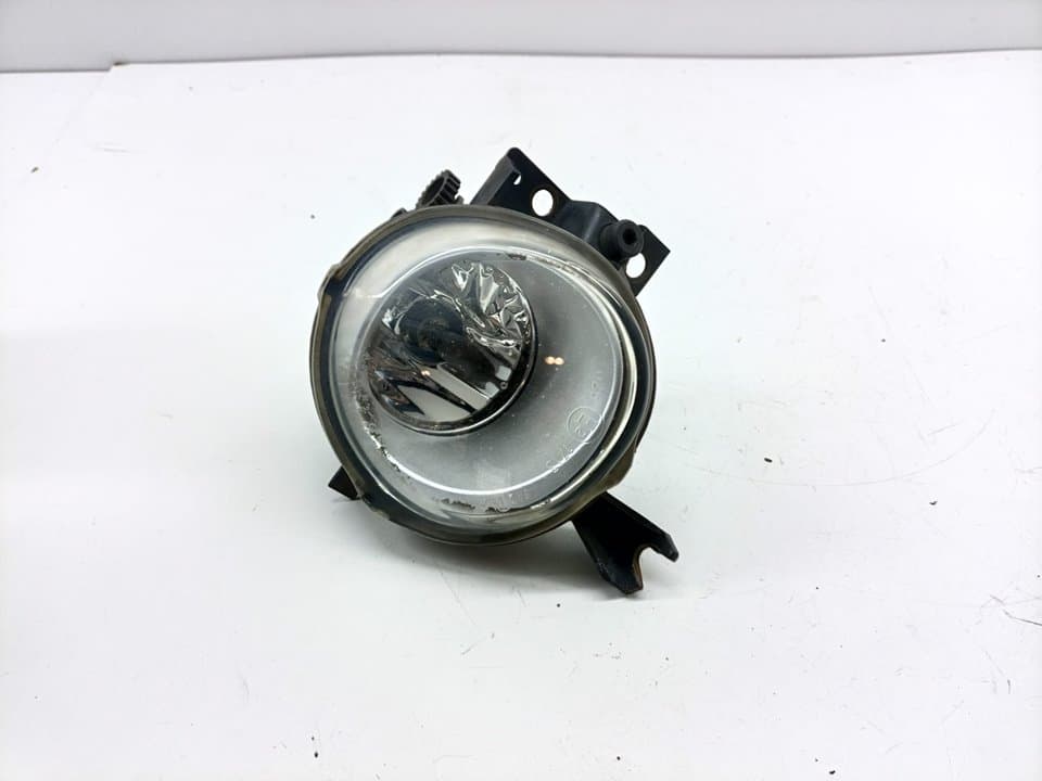 Faro antiniebla izquierdo VOLKSWAGEN TOUAREG (7LA)