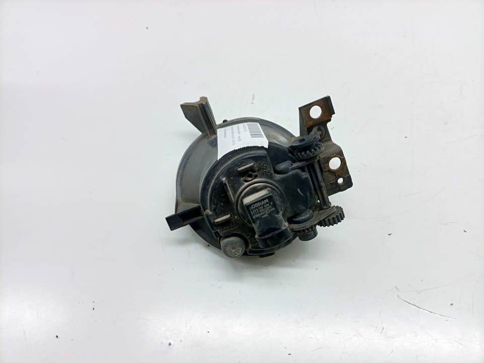 Faro antiniebla izquierdo VOLKSWAGEN TOUAREG (7LA) 2