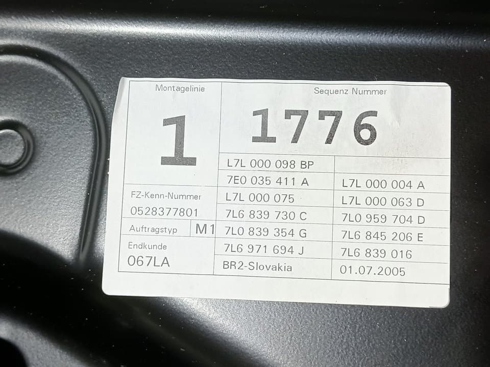 Elevalunas trasero derecho VOLKSWAGEN TOUAREG (7LA) 4