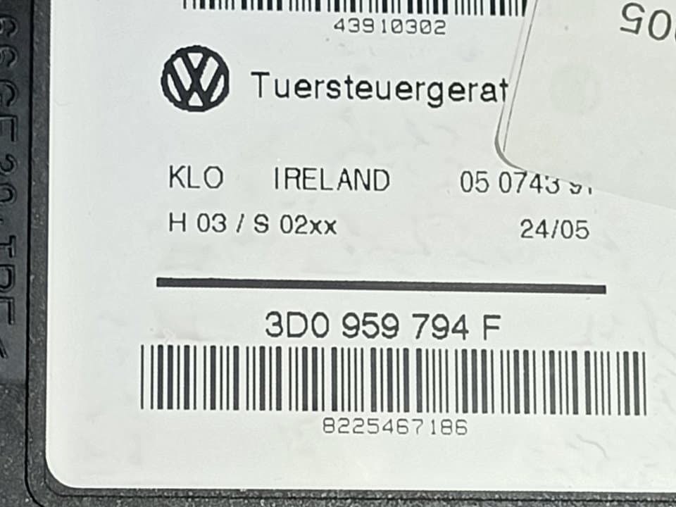 Elevalunas trasero derecho VOLKSWAGEN TOUAREG (7LA) 2