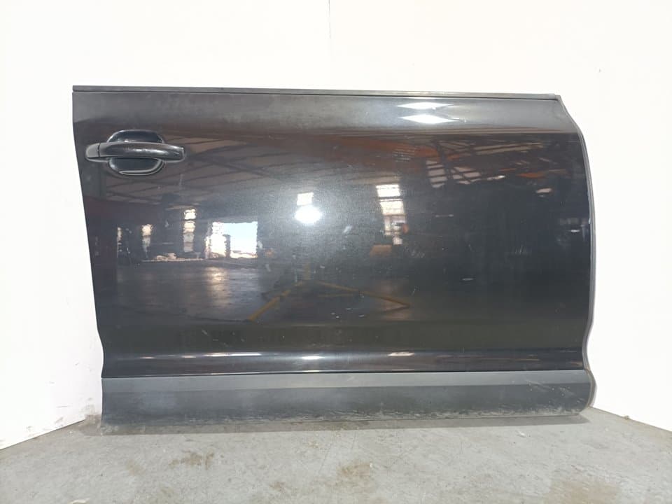 Puerta delantera derecha VOLKSWAGEN TOUAREG (7LA)