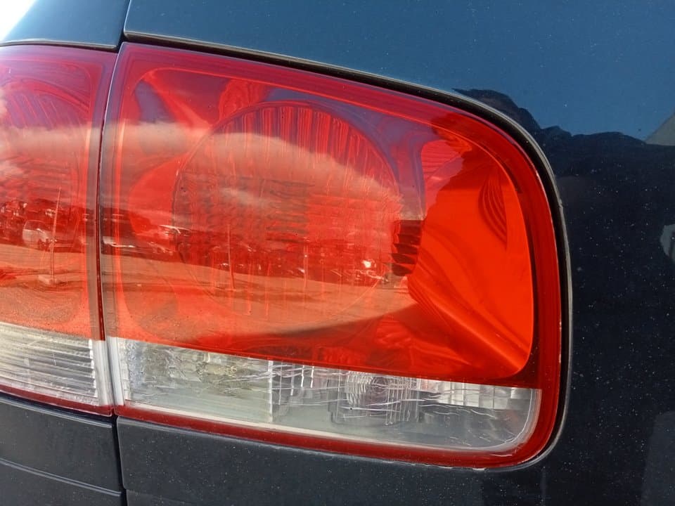 Piloto trasero izquierdo interior VOLKSWAGEN TOUAREG (7LA)