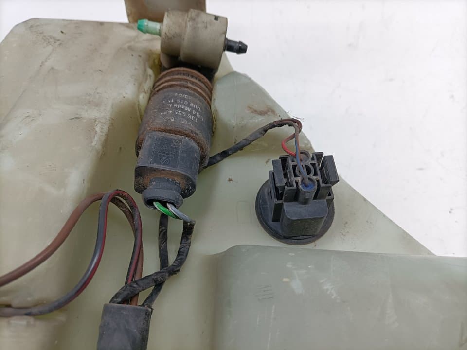 Deposito limpia VOLKSWAGEN TOUAREG (7LA) 2