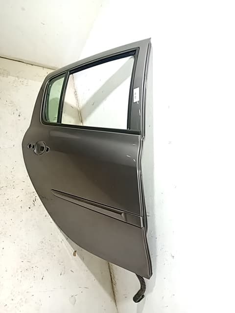 Puerta trasera derecha RENAULT CLIO III 3