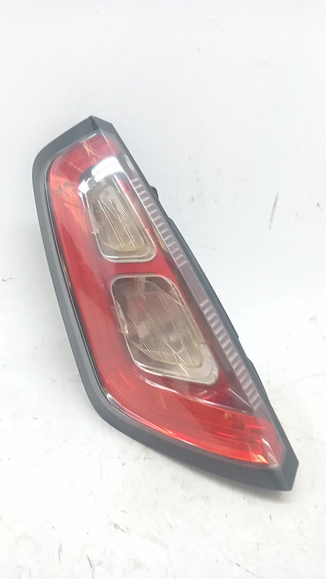 Piloto trasero izquierdo FIAT PUNTO (199)