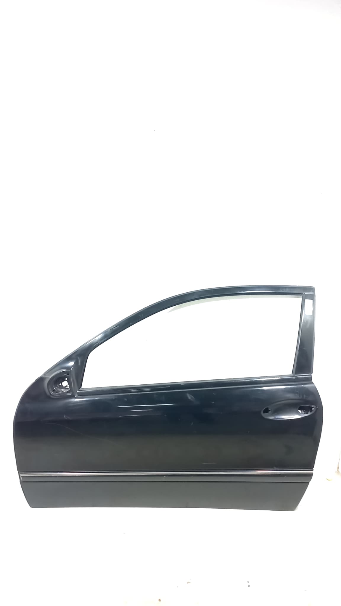 Puerta delantera izquierda MERCEDES-BENZ CLASE C (W203) BERLINA