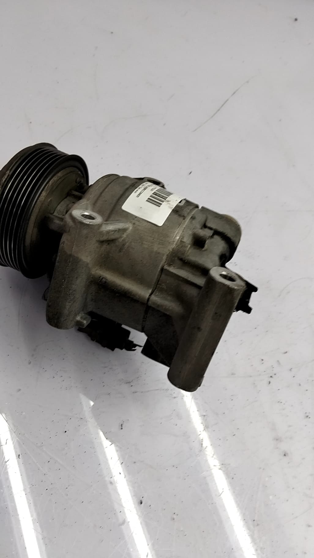 Recambio DACIA DUSTER ref. 926005154R 2