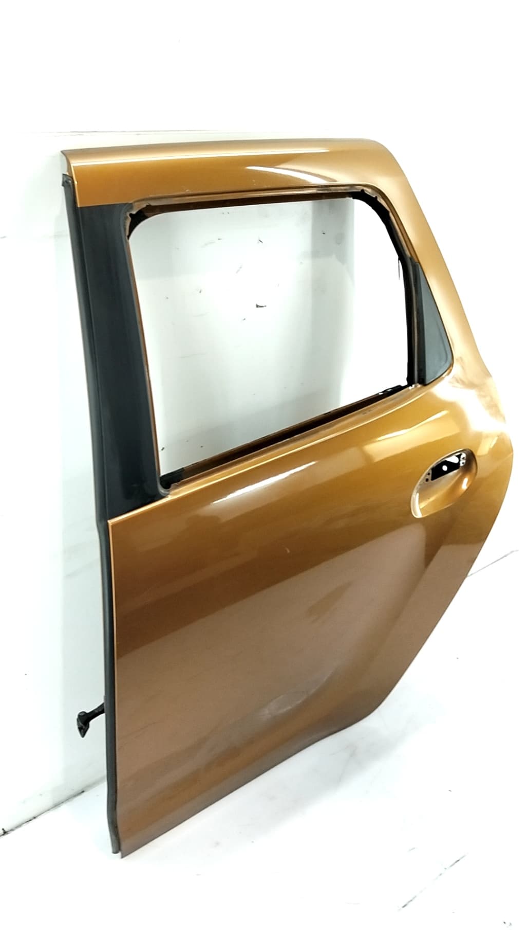 Puerta trasera izquierda DACIA DUSTER 2