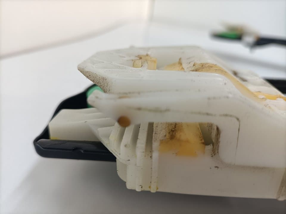 Elevalunas delantero derecho BMW SERIE 3 BERLINA (E90) 2