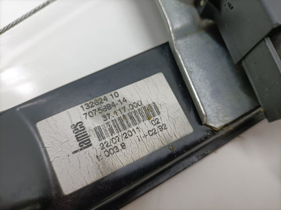 Elevalunas trasero derecho BMW SERIE 3 BERLINA (E90) 4