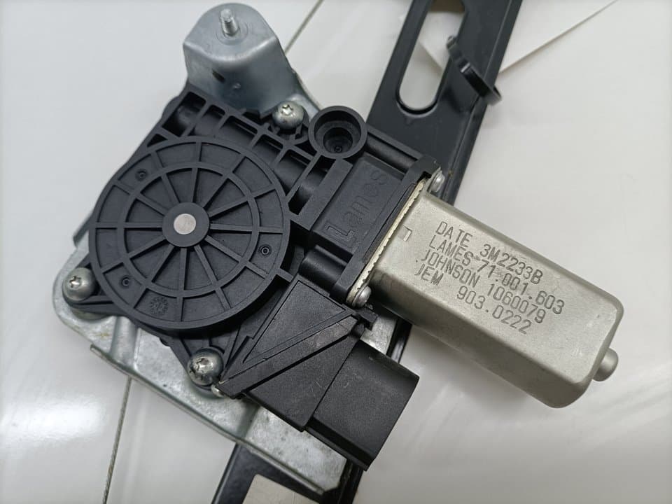 Elevalunas trasero derecho BMW SERIE 3 BERLINA (E90) 3
