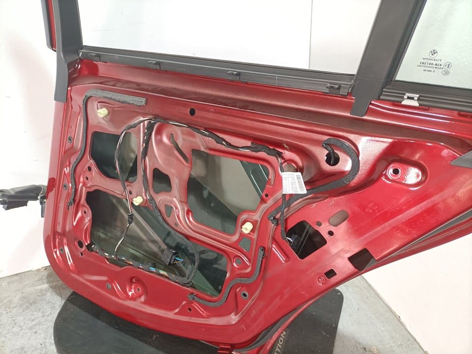 Puerta trasera derecha BMW SERIE 3 BERLINA (E90) 2