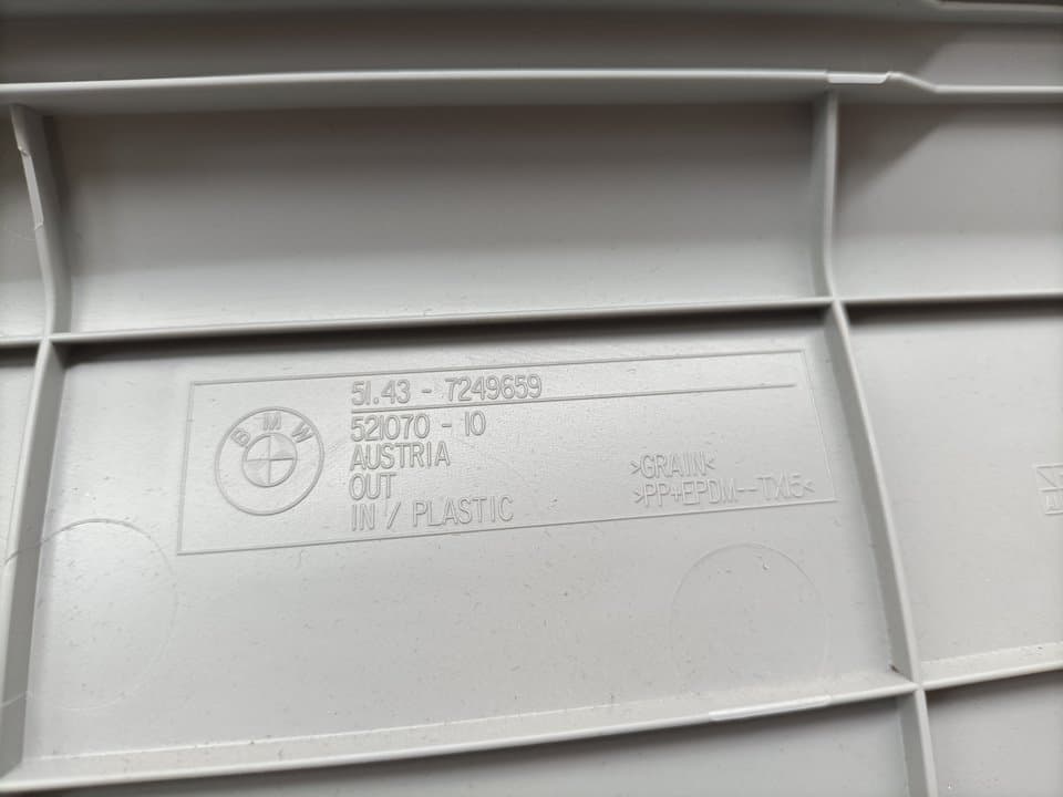 Plastico BMW SERIE 3 BERLINA (E90) 2