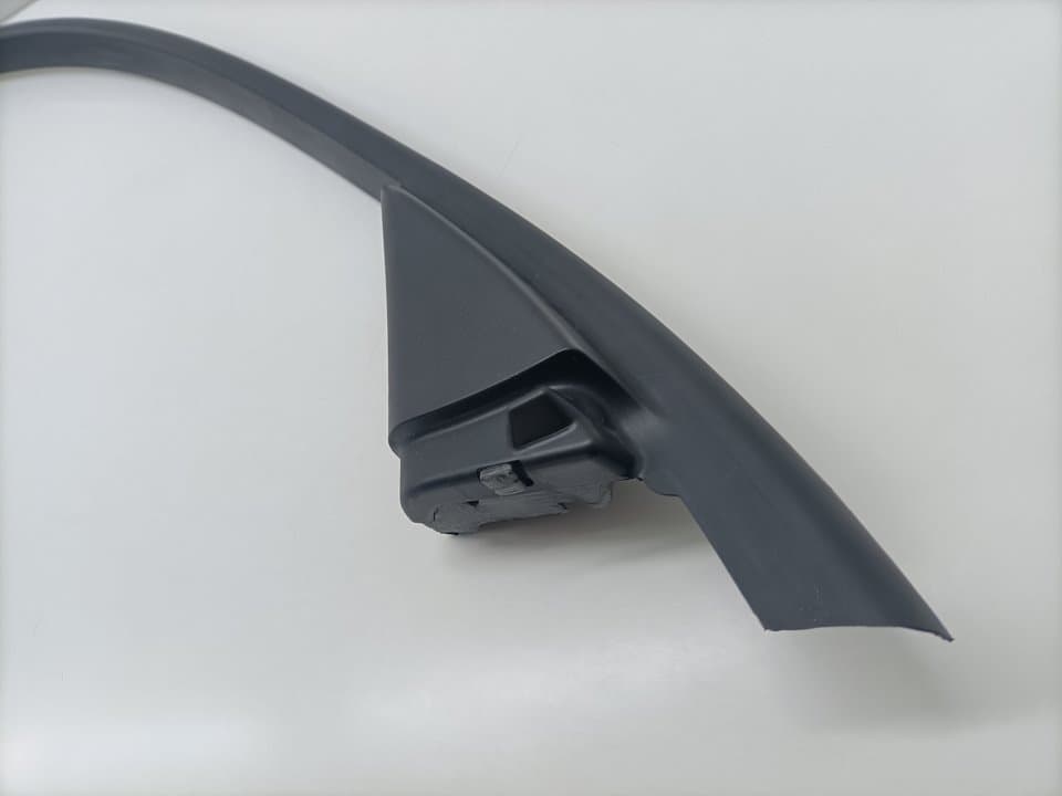 Plastico BMW SERIE 3 BERLINA (E90) 4