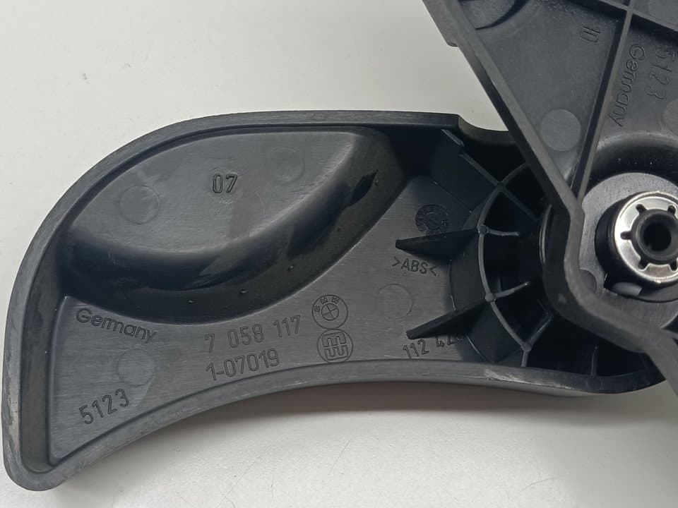 Cerradura capot BMW SERIE 3 BERLINA (E90) 3