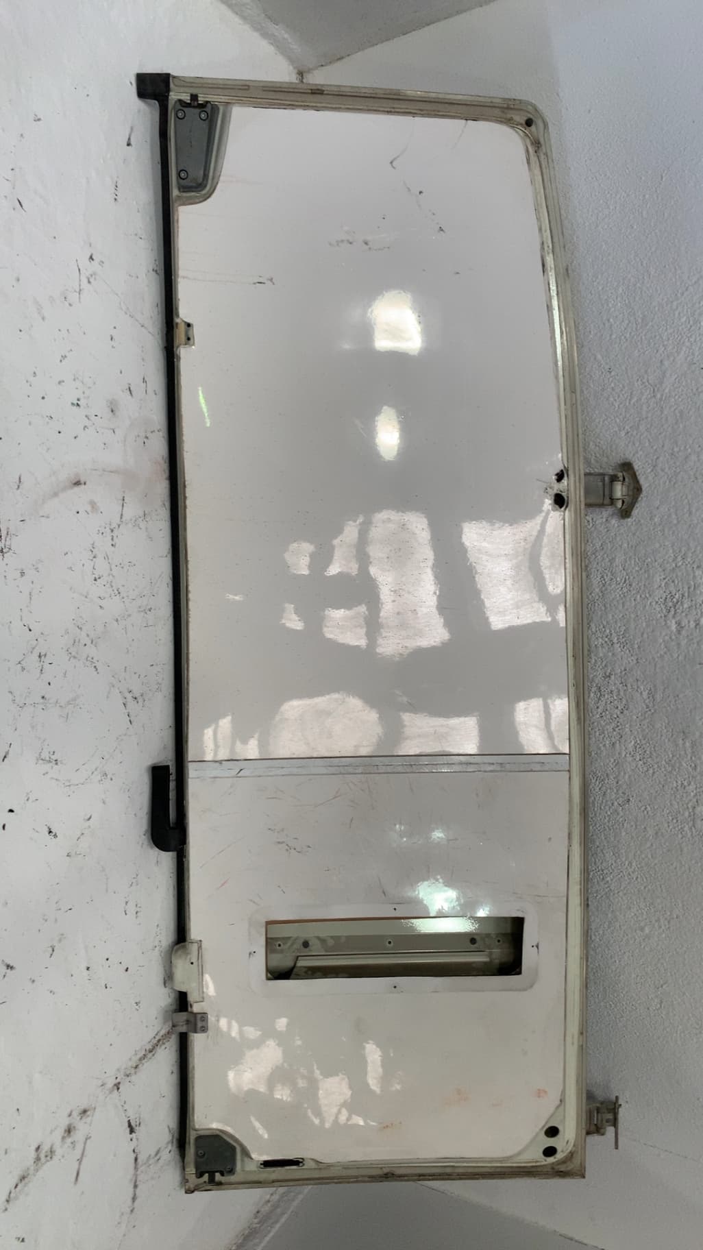 Puerta trasera izquierda IVECO DAILY 2