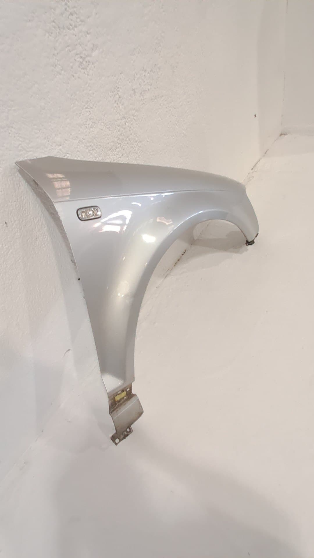 Aleta delantera derecha AUDI A3 (8L) 3