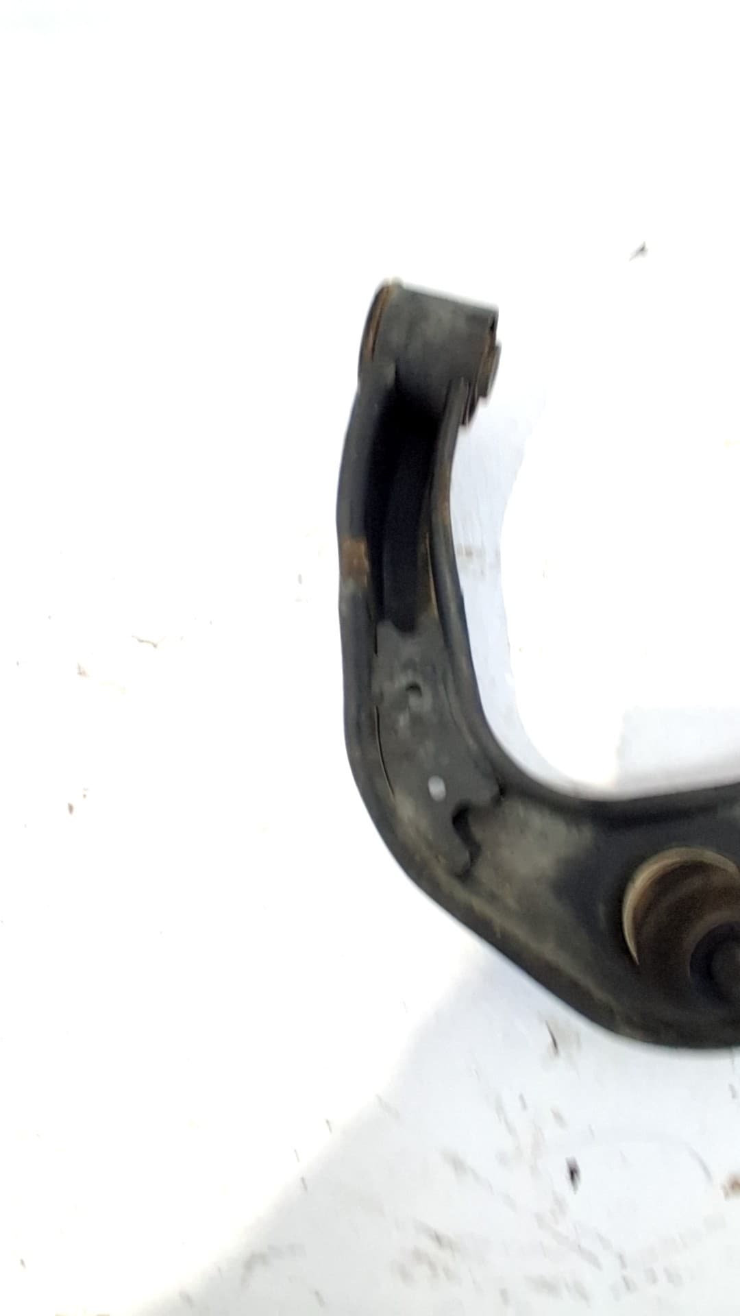 Brazo suspension superior delantero derecho NISSAN NAVARA 2