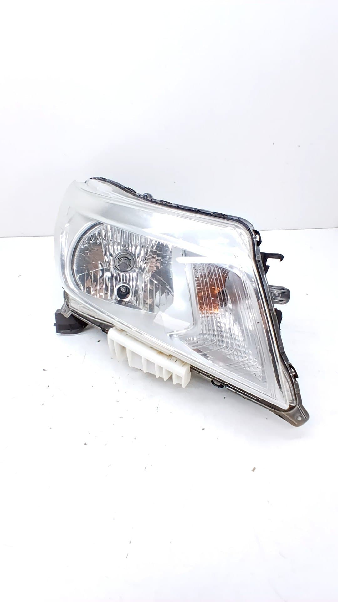 Faro derecho NISSAN NAVARA