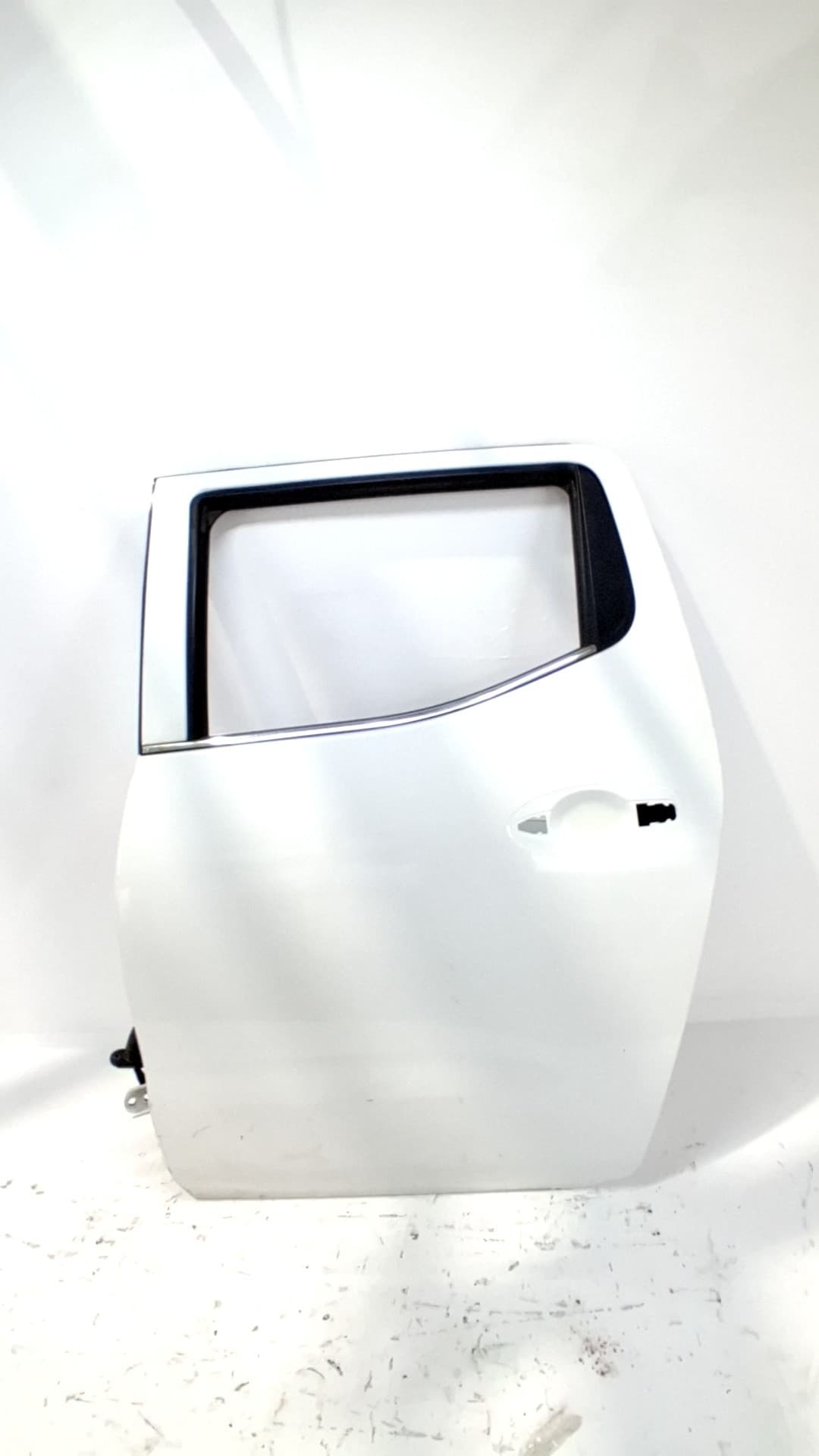 Puerta trasera izquierda NISSAN NAVARA