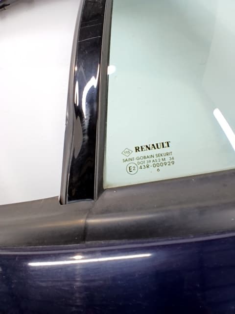 Puerta trasera izquierda RENAULT LAGUNA (B56) 3