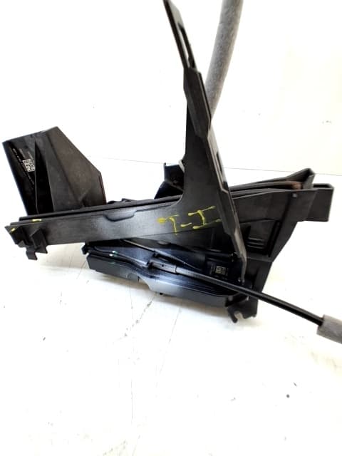 Cerradura puerta trasera izquierda FORD FIESTA 2