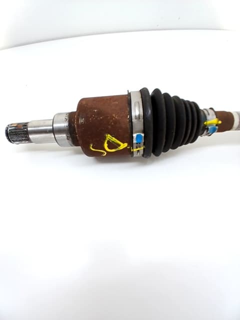 Transmision delantera izquierda FORD FIESTA 4