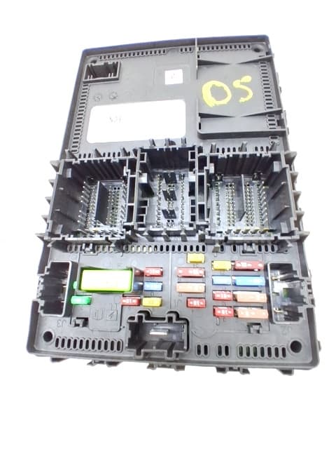 Caja reles / fusibles FORD FIESTA