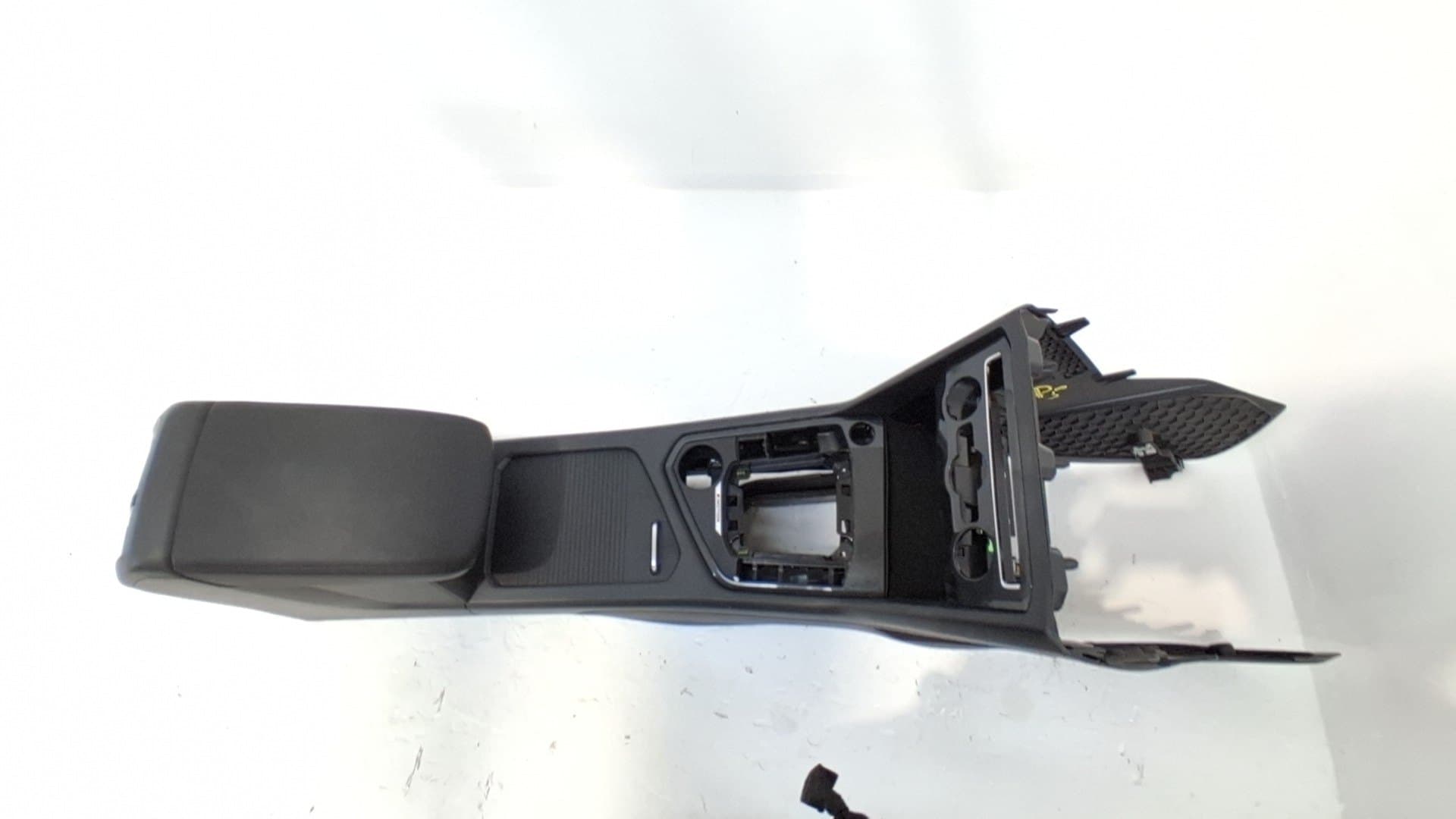 Consola central VOLKSWAGEN TIGUAN (AX1)