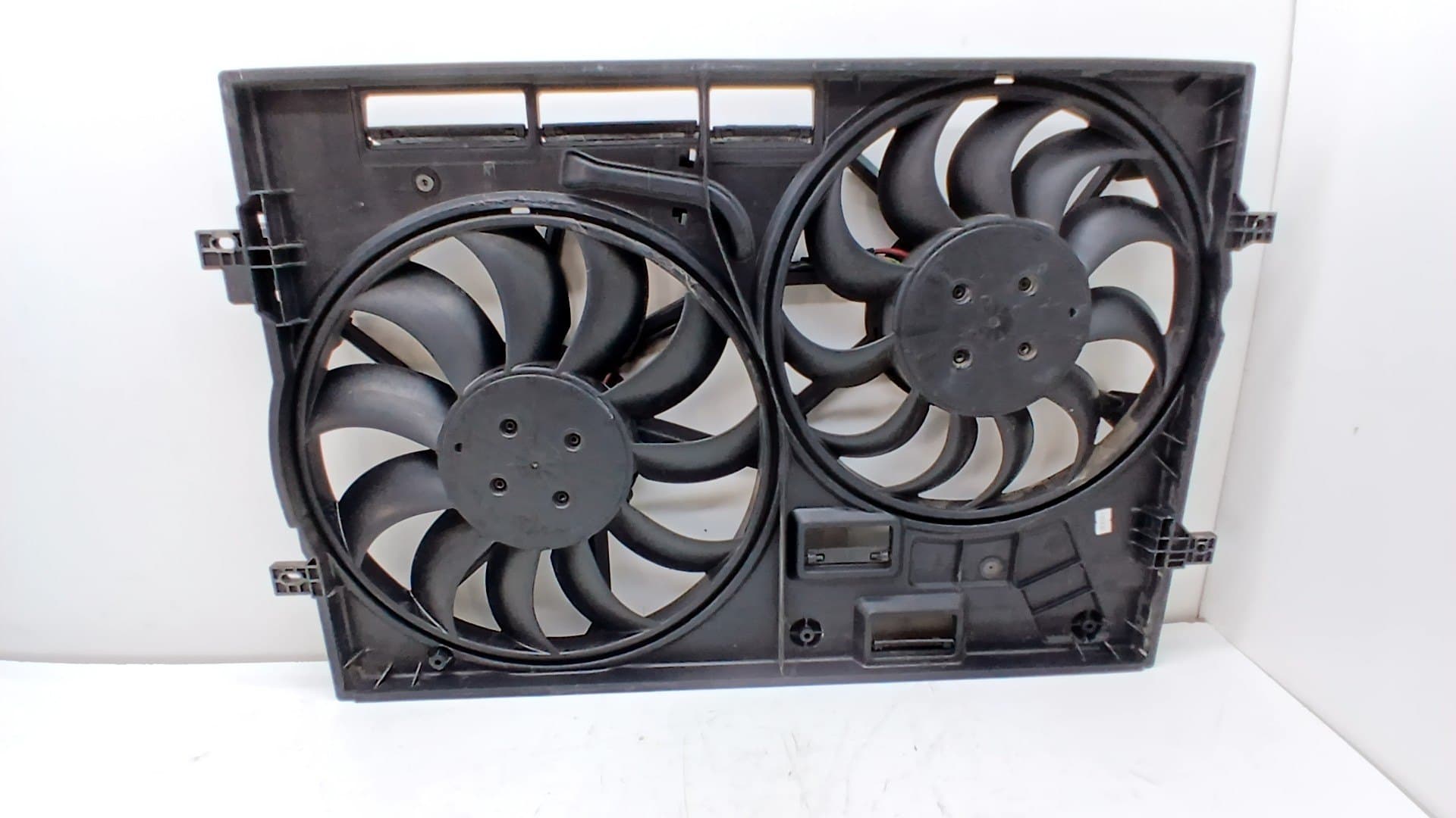 Electroventilador VOLKSWAGEN TIGUAN (AX1)
