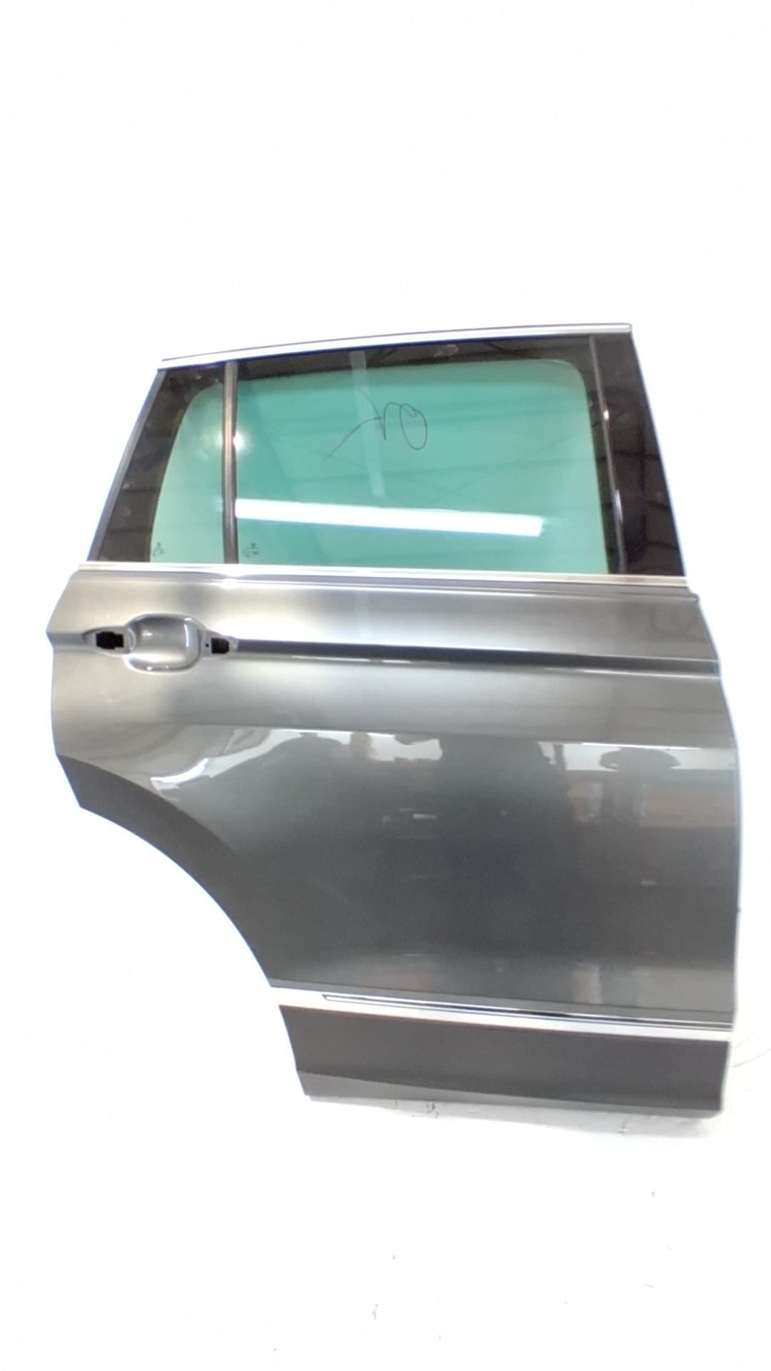 Puerta trasera derecha VOLKSWAGEN TIGUAN (AX1)