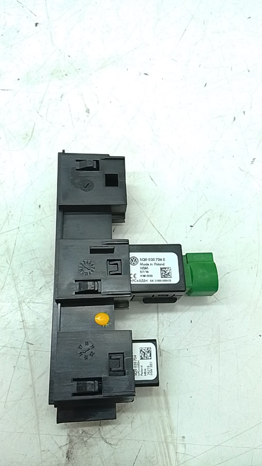 Recambio VOLKSWAGEN TIGUAN (AX1) ref. 5Q0035726E 2