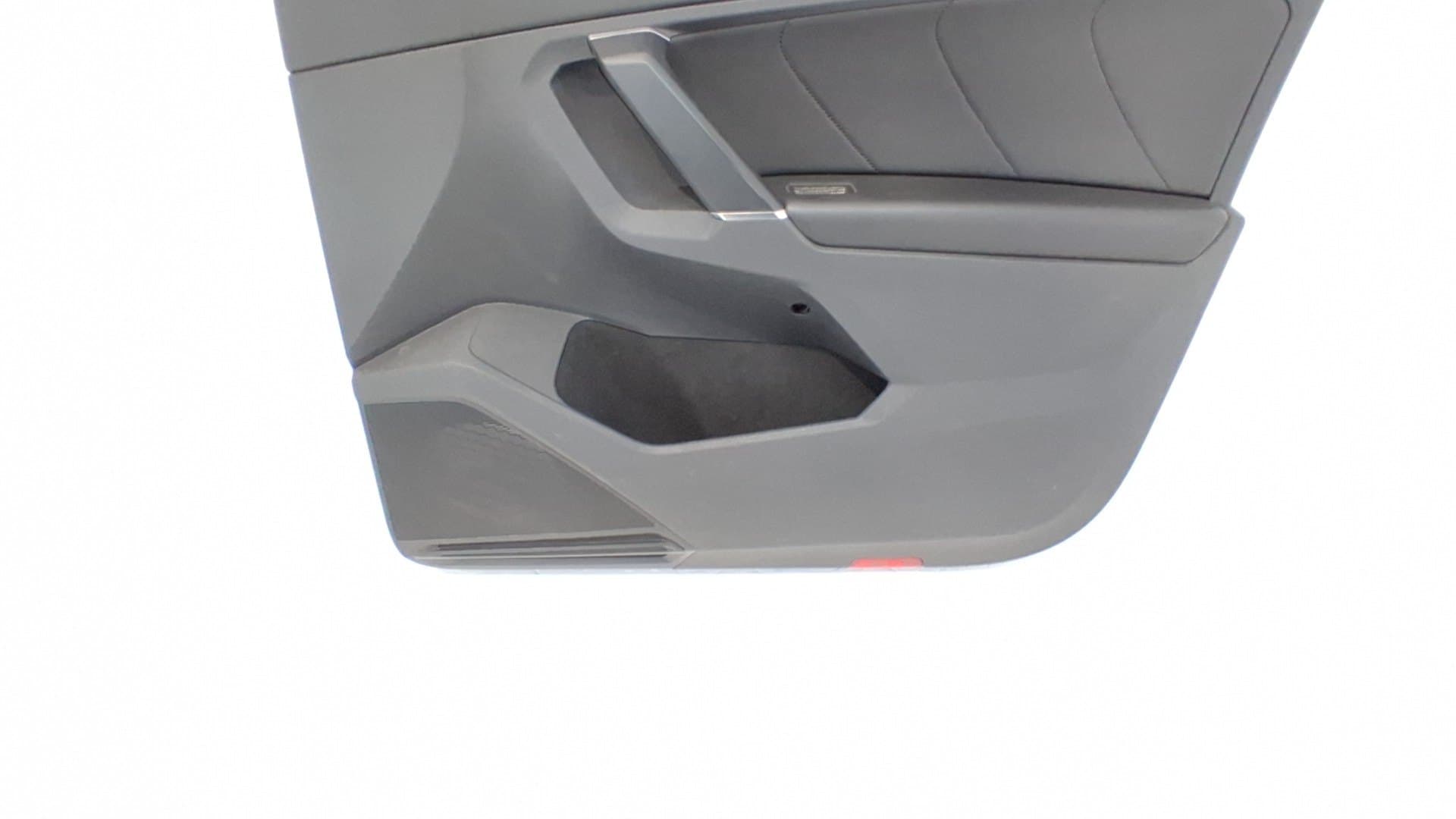 Guarnecido puerta delantera derecha VOLKSWAGEN TIGUAN (AX1) 2