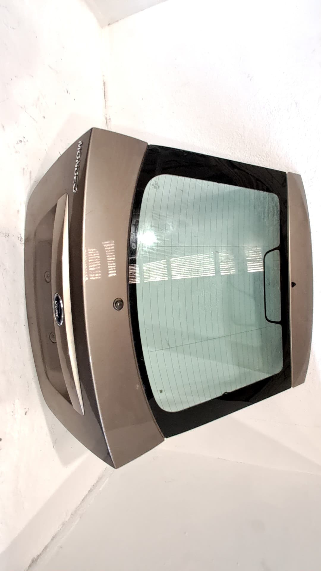 Porton trasero FORD MONDEO III (B5Y)