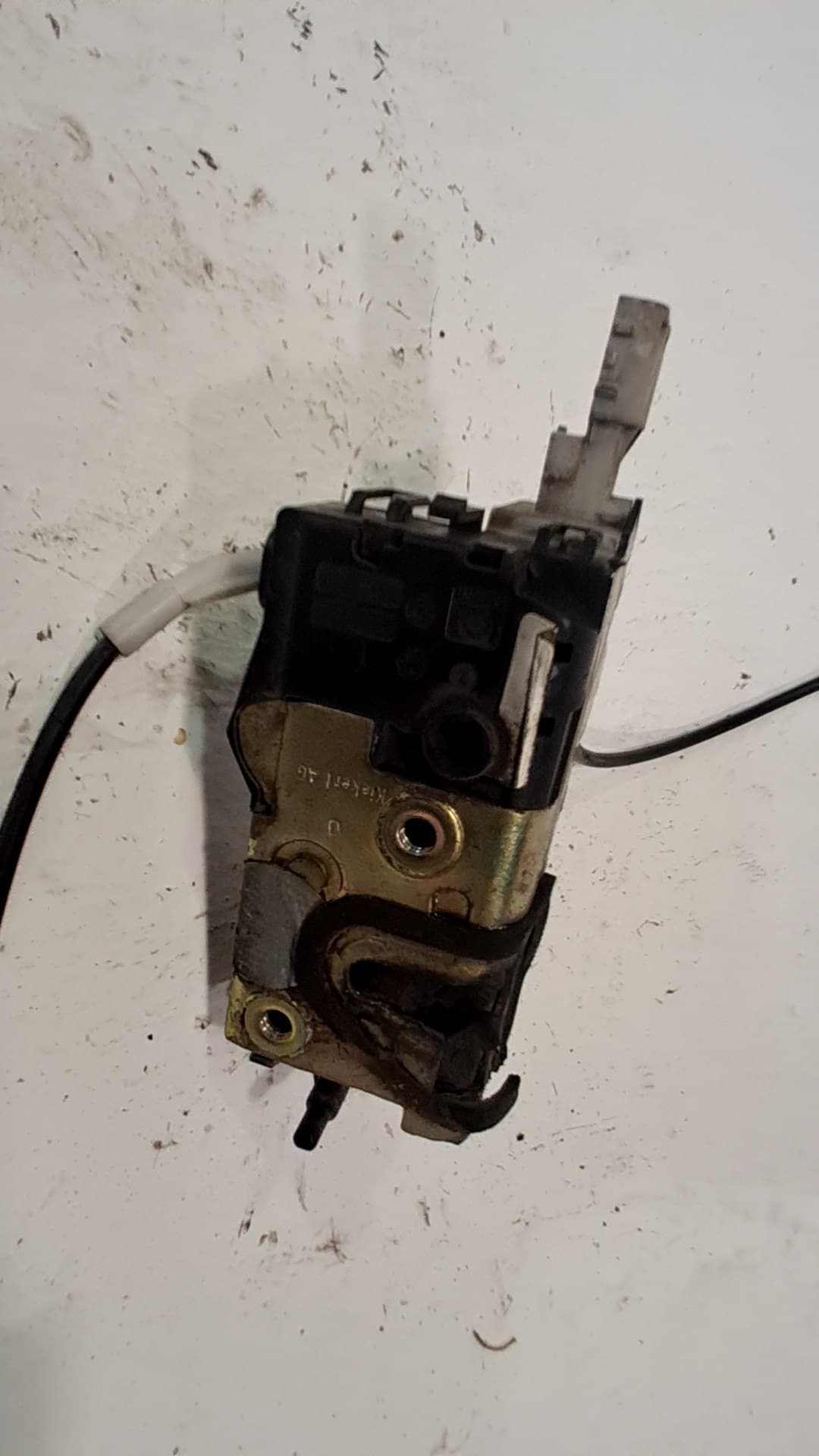 Cerradura puerta delantera derecha PEUGEOT 407 2
