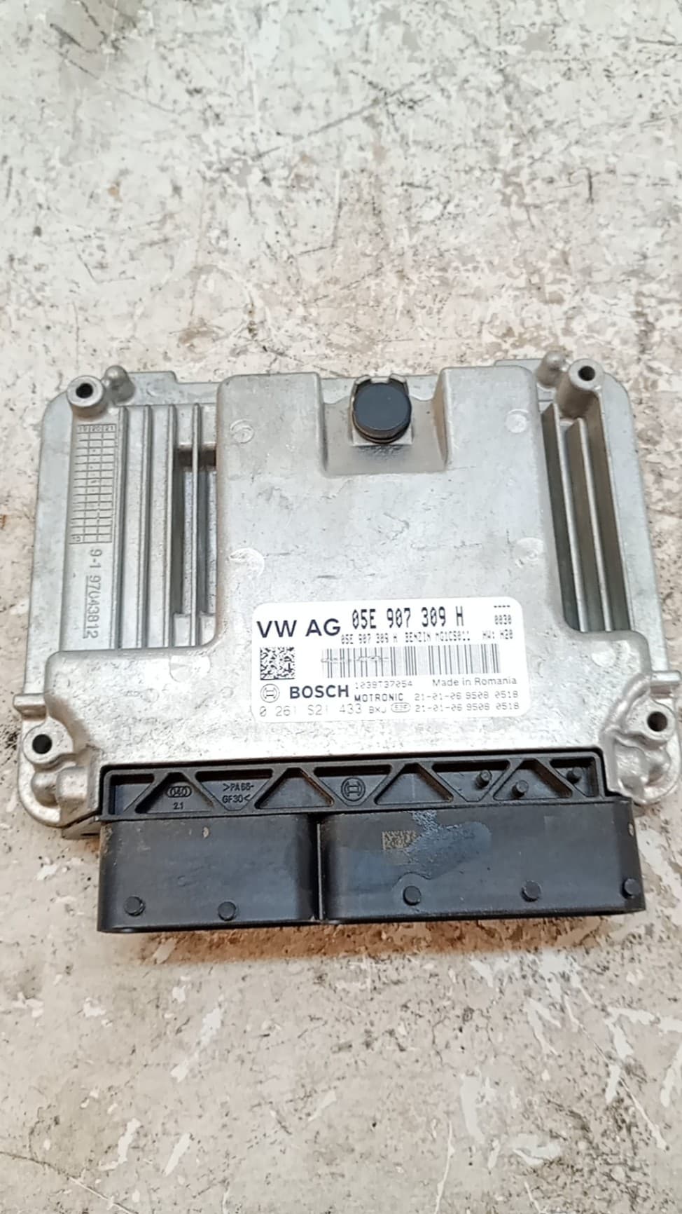 Centralita motor uce SEAT ATECA (KH7)