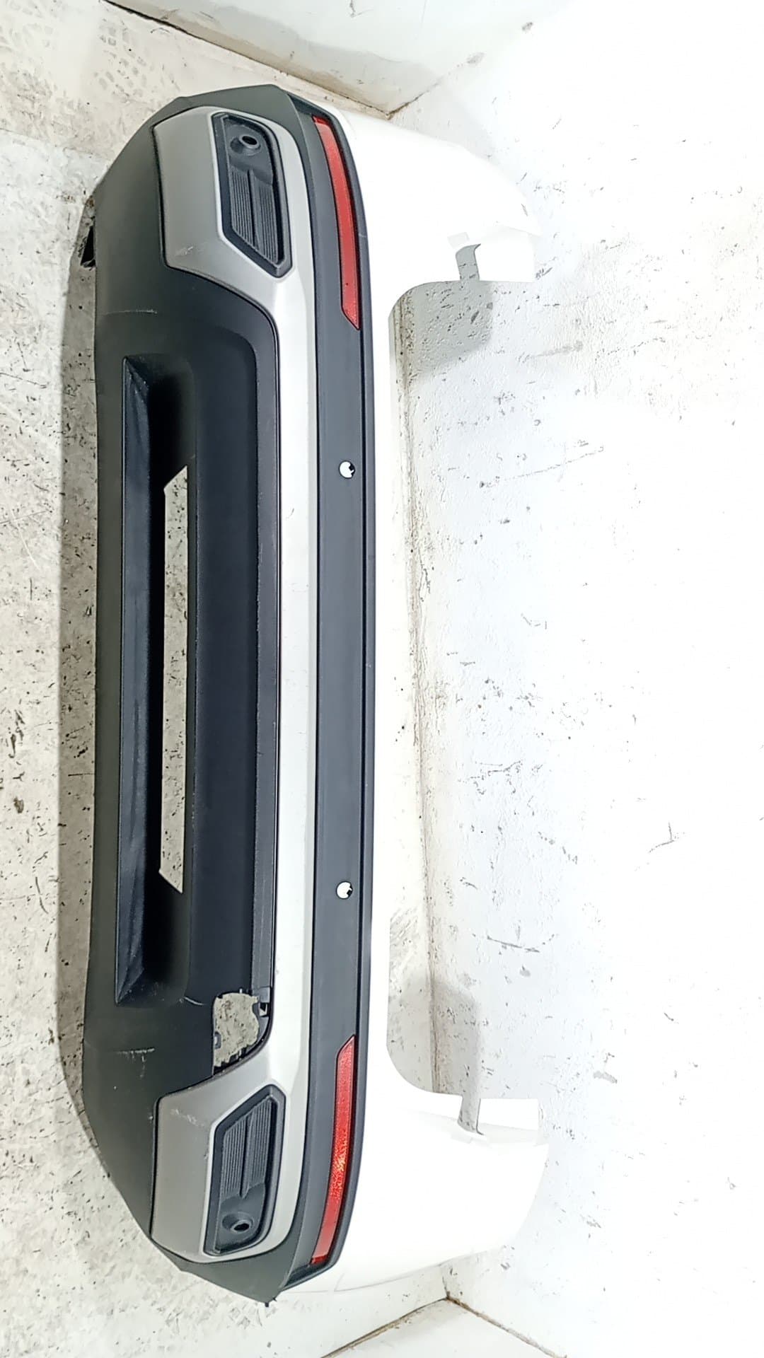 Paragolpes trasero SEAT ATECA (KH7)