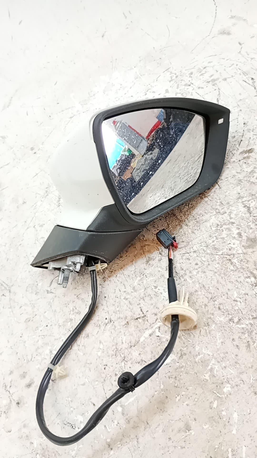 Retrovisor derecho SEAT ATECA (KH7)