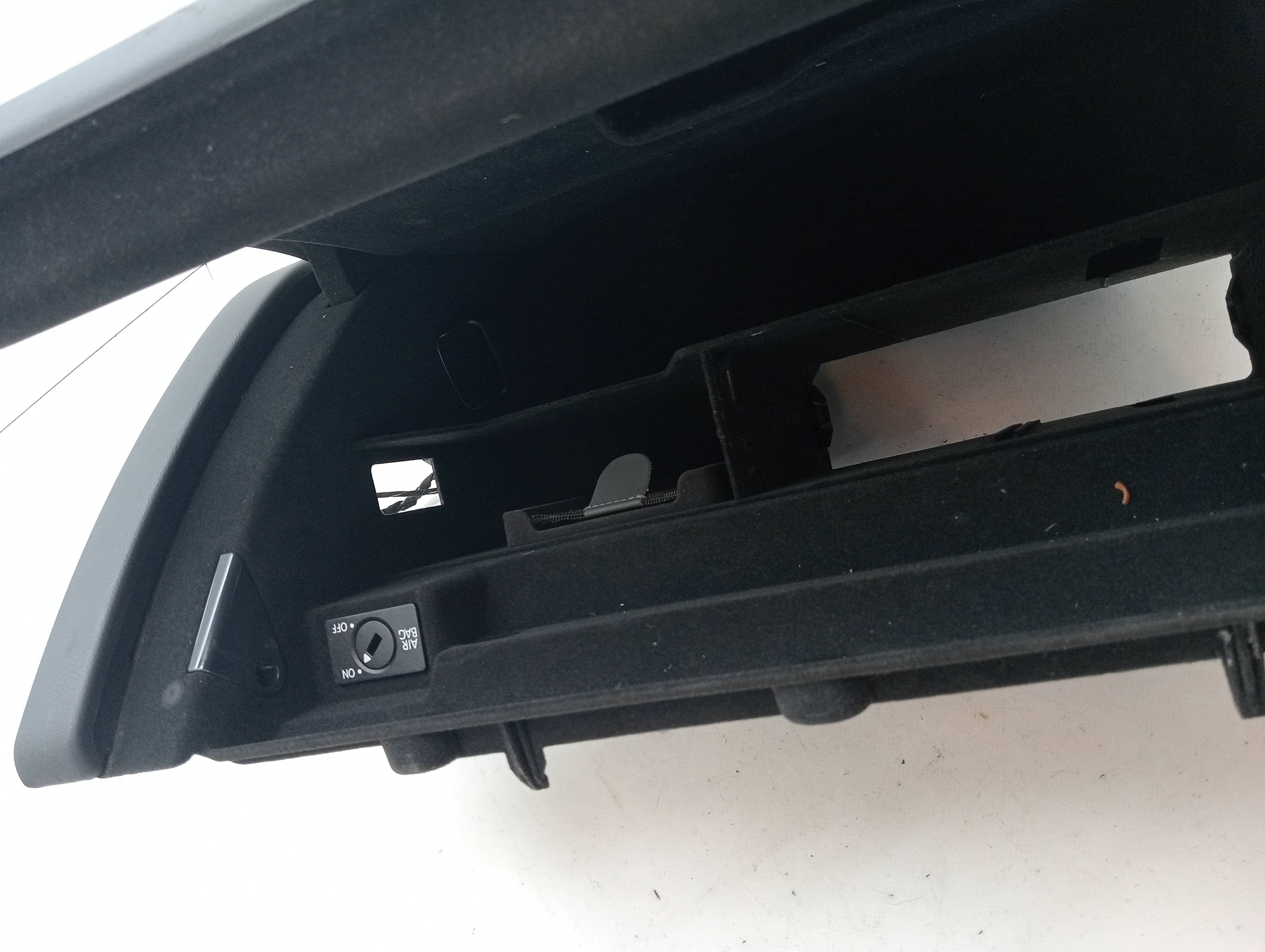 Guantera AUDI A4 ALLROAD QUATTRO (8K) 3